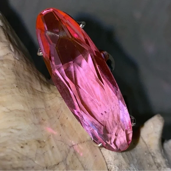 Gorgeous Pink Quartz Handcrafted 925 Sterling Elongated Faceted Ring - Picture 2 of 8